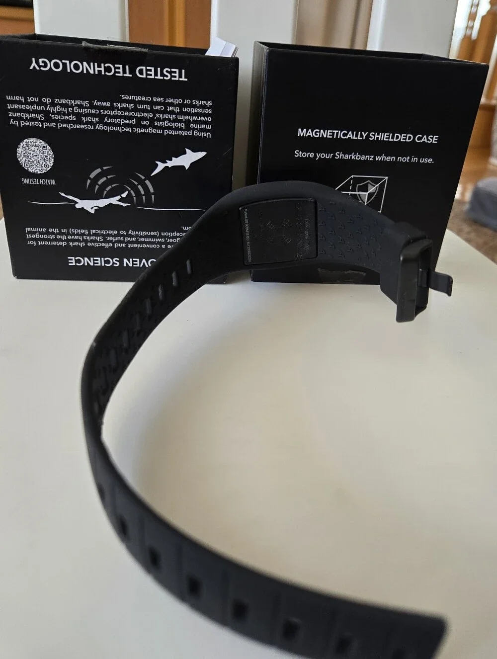 Sharkbanz 2 All Black Shark Deterrent Wristband NEW Open Box Never Used